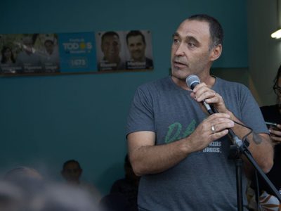Peralta cuestionó a Koopmann y afirmó que el Ejecutivo no reglamenta la ley de Agricultura Familiar