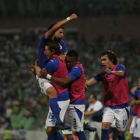 Cruz Azul pega primero en la final: Romo anota ante Santos en la ida