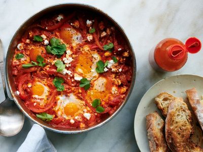Shakshuka: la forma más deliciosa y original de comer huevos en una receta de Medio Oriente que es puro sabor