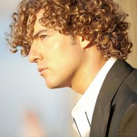 David Bisbal recibe sus 41 con esta comentadísima foto "retro"