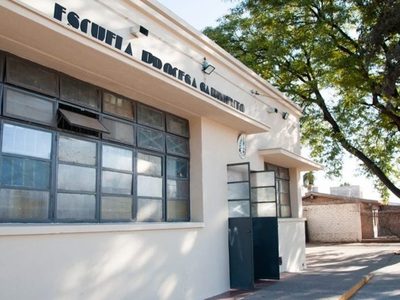 Echaron a un contador de infraestructura escolar por irregularidades