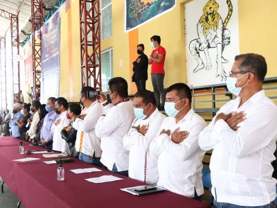 Autoridades mixes demandan financiamiento para proyectos lingüísticos en Oaxaca