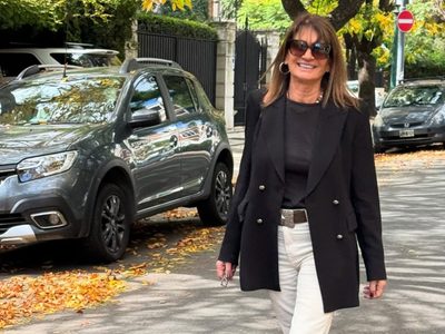 Teresa Calandra enseña cuál es la prenda que necesitás sí o sí en tu placard esta temporada: así lo combinó