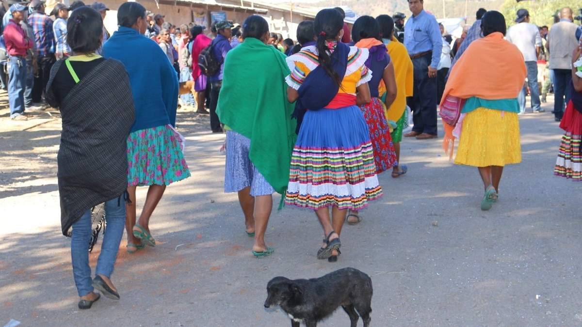 Hablantes de náhuatl y el difícil acceso a la salud y justicia