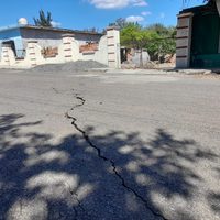 Enormes grietas atraviesan calles y dañan viviendas en Celaya y Huanímaro