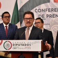 Legisladores pondrán de su bolsillo para trasladar simpatizantes a concentración de AMLO