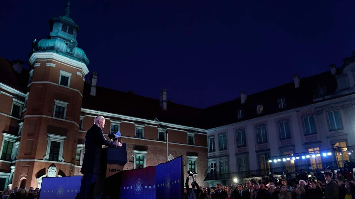Joe Biden emitió un discurso en el Palacio Real de Varsovia