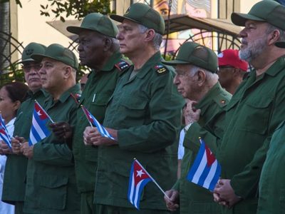 Cuba confirma haberse reunido con funcionarios de EU y exige que se levante el bloqueo energético