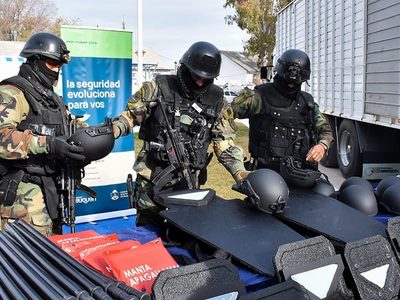 Entregaron equipamiento a la Policía por más de $1500 millones