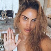 Está desesperada: mirá qué hace Sara Corrales para evitar que la sigan criticando. ¿Ya entendió?
