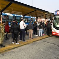 Advierten sobre un paro de colectivos por la falta de pagos