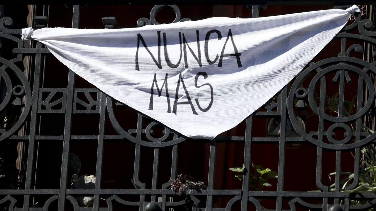 "NUNCA MÁS". Fuente: (Instagram)
