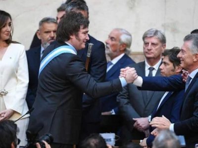 Tras la victoria electoral, el Gobierno toma distancia de Macri