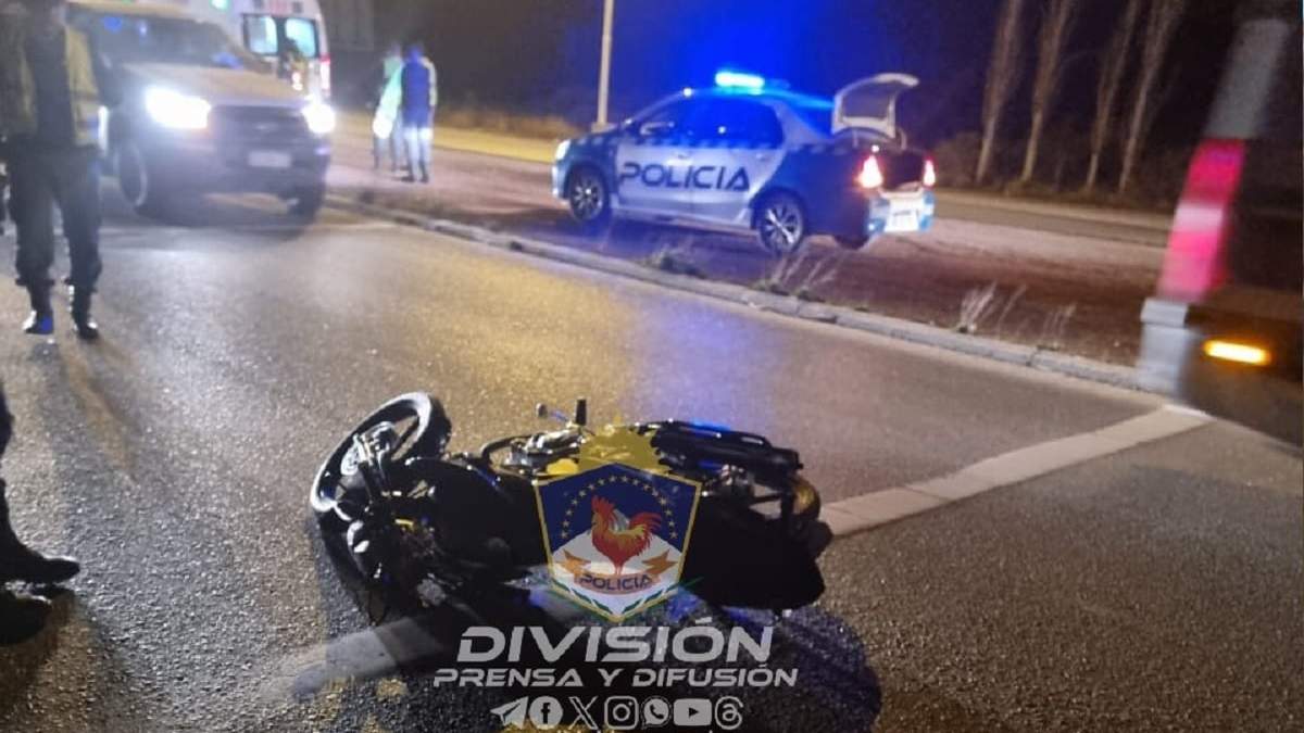 El oficial sufrió fracturas de clavícula y muñeca. Fuente: (Policía de Neuquén)
