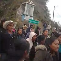 Atacan encapuchados el municipio indígena de Coyomeapan, en Puebla