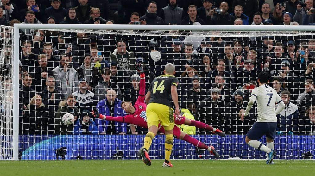 Golazo de Son. Fuente: (Twitter)
