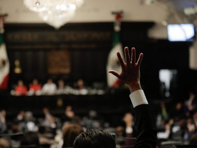 Morena aprueba reforma energética en el Senado, sin apoyo de la oposición