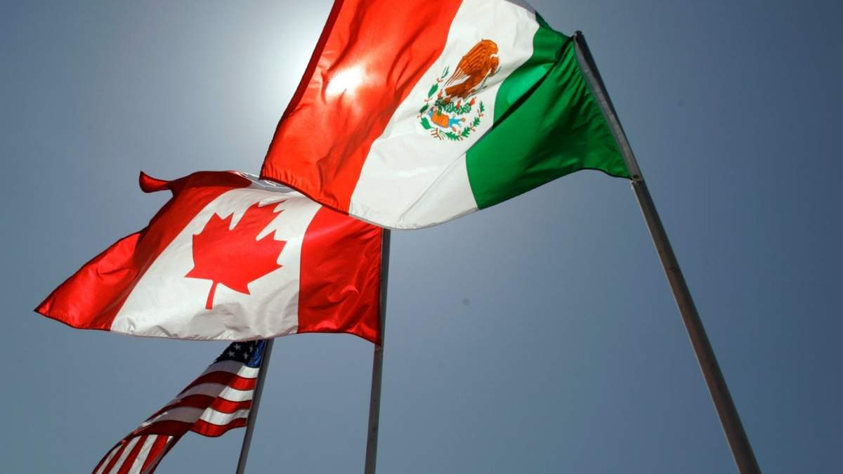 Banderas nacionales de Estados Unidos, Canadá y México