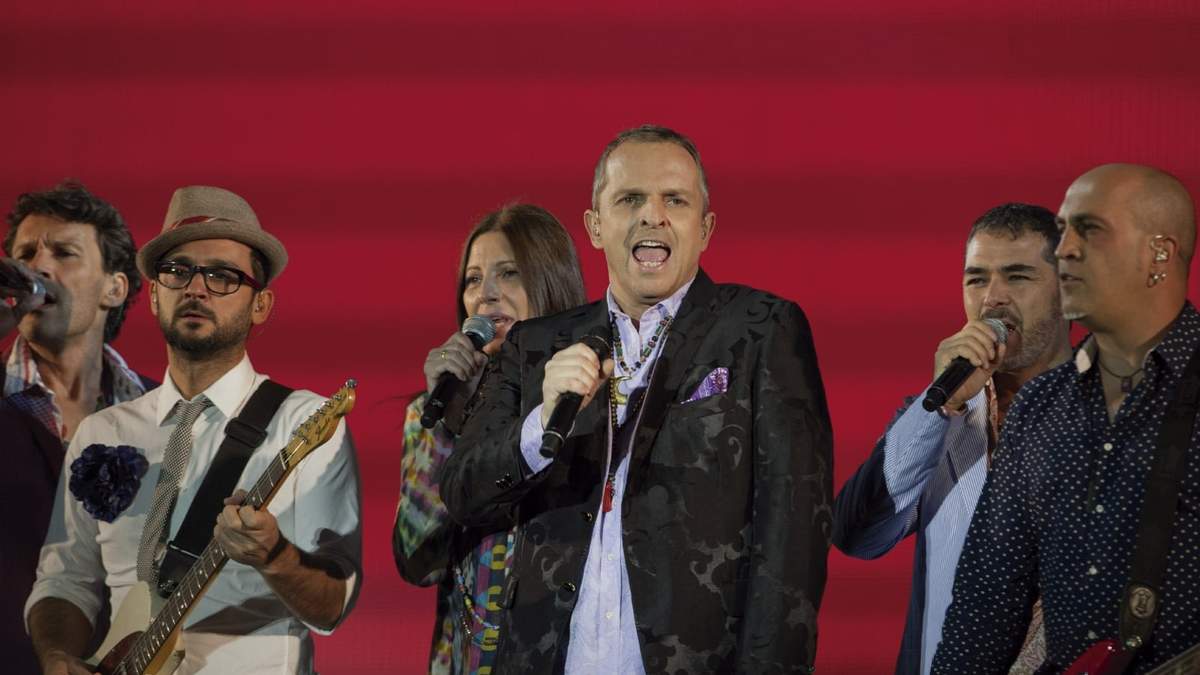 El cantante español Miguel Bosé