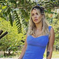 Elegante y frente al espejo: Wanda Nara desvió todas las críticas con esta postal de otro planeta