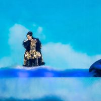 Mon Laferte, gala escénica de visuales y arte digital en el Palacio de los Deportes