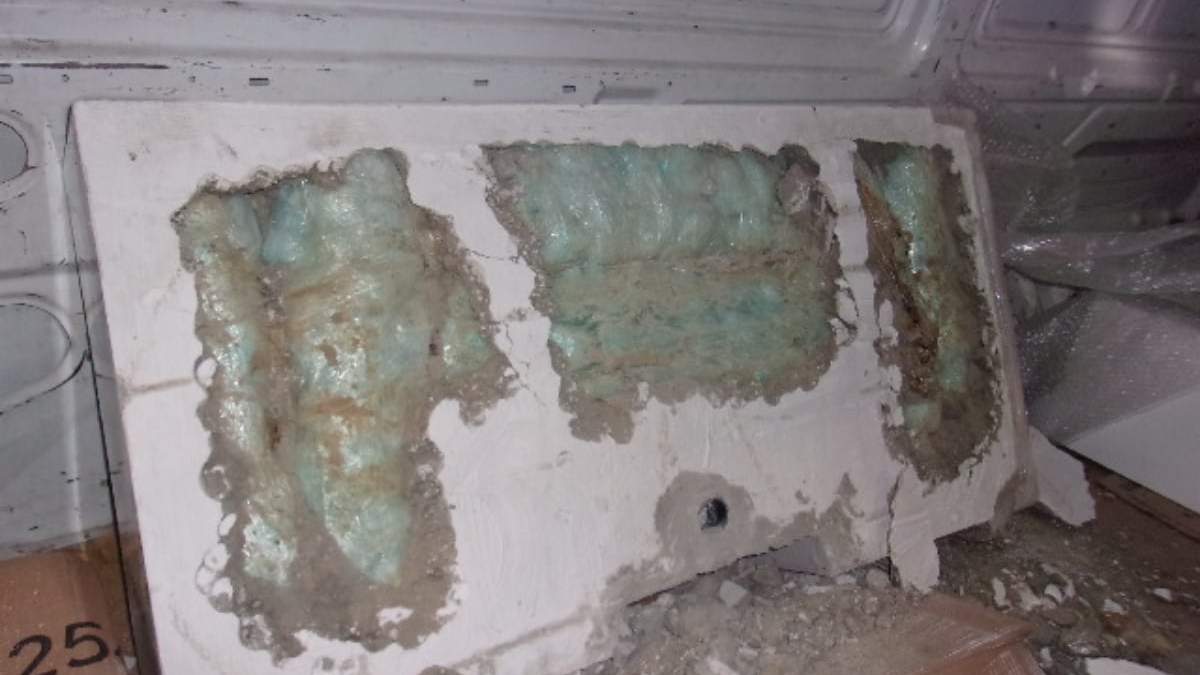 Agentes de EU detectaron casi 900 mil pastillas de fentanilo escondidas en lavabos de porcelana en Otay Mesa, California