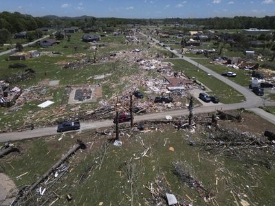 Tornados dejan al menos 27 muertos en Estados Unidos, incluidos 18 en Kentucky