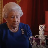 Peor que Meghan Markle: la mujer que hizo llorar a mares a la Reina Isabel