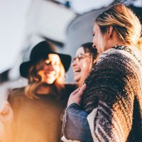 Cómo llevar el estilo "demure", la tendencia de moda que pisa fuerte esta temporada y que te hará ver fina y sofisticada