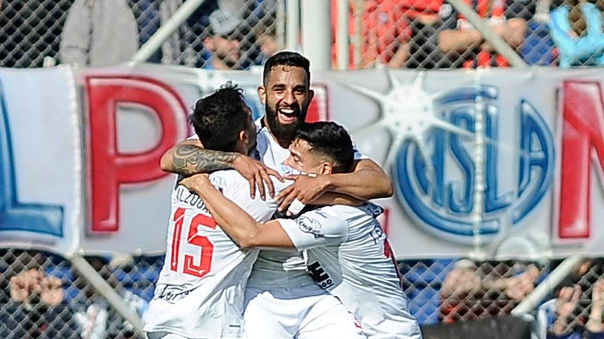 Herrera festeja en el Nuevo Gasómetro. Fuente (Instagram)