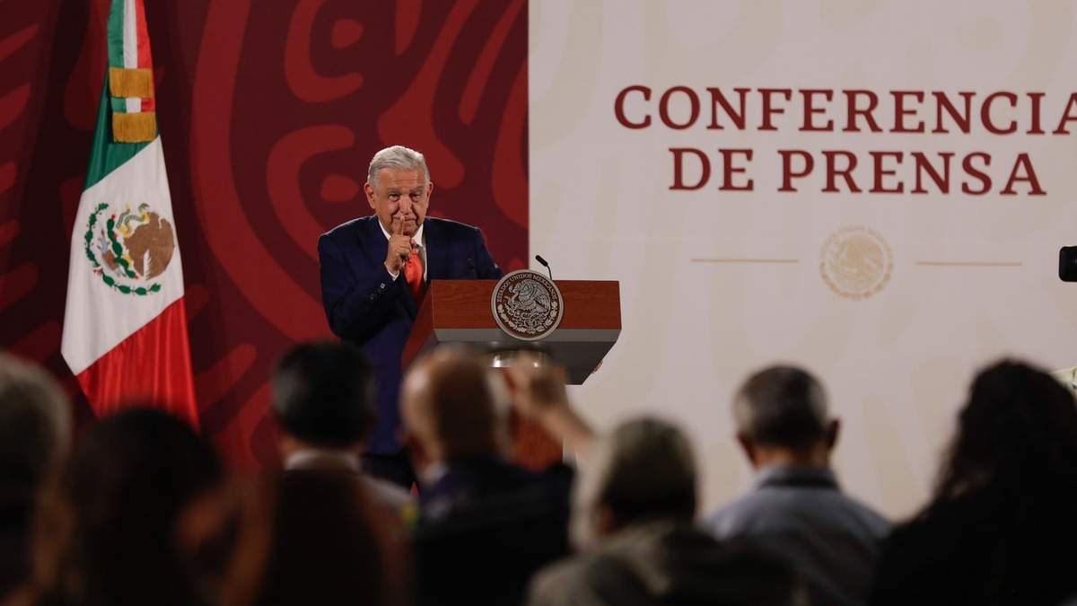 El presidente durante la conferencia matutina