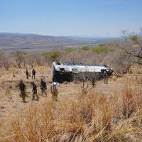 Mueren 11 personas en volcadura de autobús en Amatlán de Cañas, Nayarit