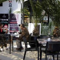 Restaurantes, cafeterías y bares podrán establecer de nuevo áreas para fumar, confirma Canirac
