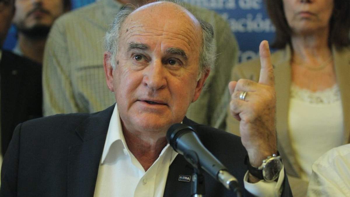 Oscar Parrilli, senador. Fuente: (Twitter)