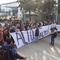 Bloquean la México-Toluca ante intento de autoridades del CIDE por reformar sus estatutos