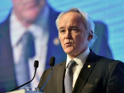 Afirma que las restricciones cambiarias no “tardarán en ser levantadas”