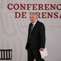 Sigo sosteniendo que vamos muy bien en materia económica: AMLO