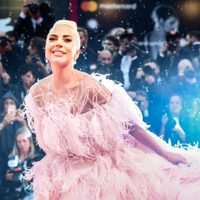 Tras 3 propuestas llegó el indicado: Lady Gaga vive una historia y un presente distinto con su novio