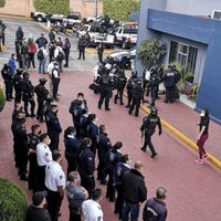 Tras emboscada de sicarios, SSP desarma y detiene a dos policías municipales de Orizaba