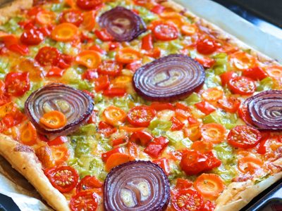 Pizza 4 vegetales: una masa original, crocante y perfecta para incorporar más verduras, en una receta que sorprende