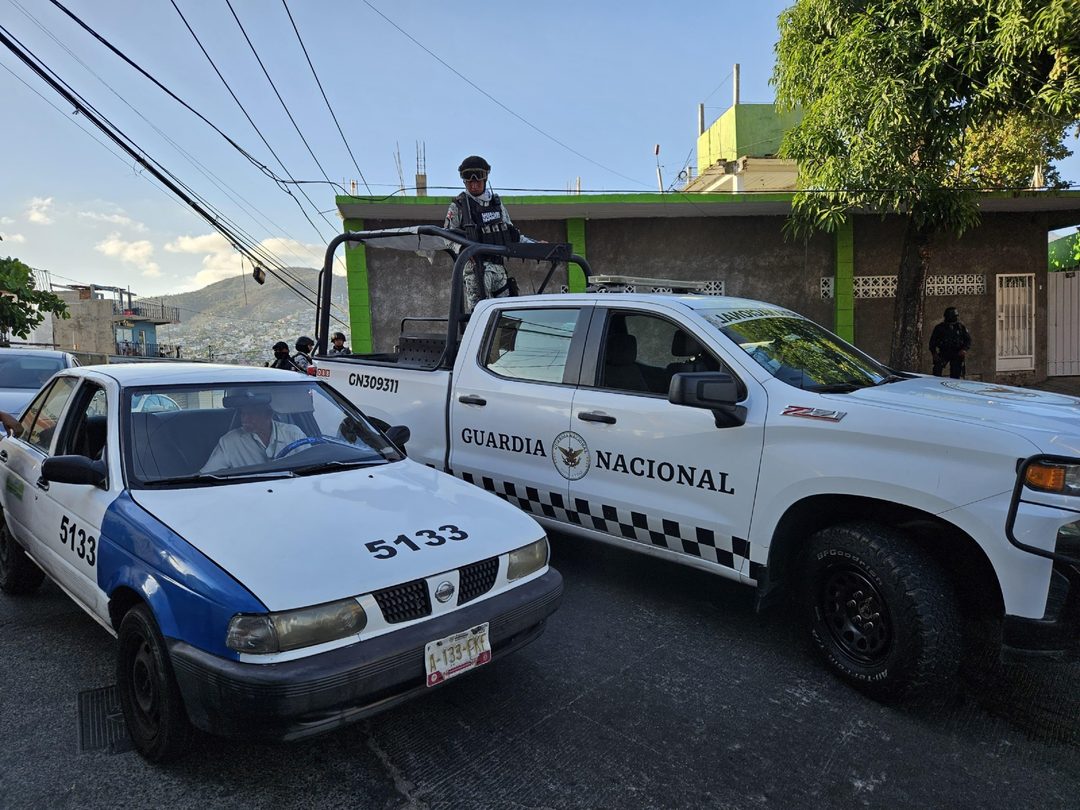 Taxi y GN Foto Luis Daniel Nava