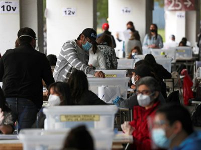 Chile registró menos de 1.000 contagios diarios por primera vez en cinco meses