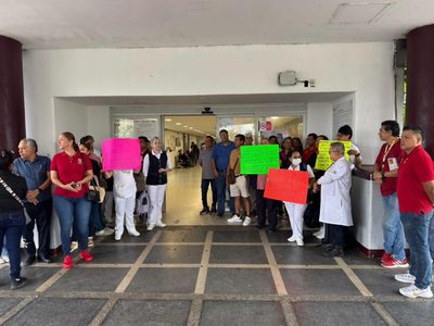 Trabajadores del sector salud de Veracruz protestaron en 60 hospitales y centros de salud