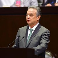 La reducción del IEPS a gasolinas generaría un boquete financiero, afirma Coldwell
