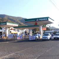 Concluye bloqueo de 8 horas en gasolinerías de Zihuatanejo