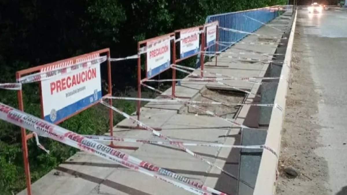 Problemas en el puente Centenario  Cinco Saltos. Fuente: (X)