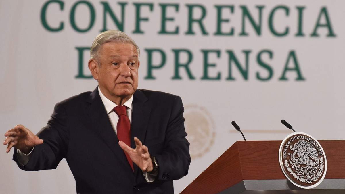 AMLO anunció foros para explicar su reforma eléctrica