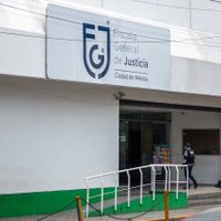 Detienen a dos adolescentes que llevaban el cadáver de otro joven en una maleta
