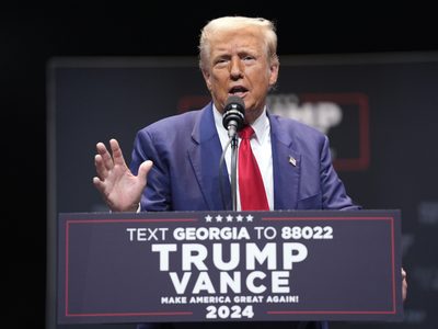Trump irá a un McDonald's mientras afirma que Harris no trabajó ahí siendo estudiante
