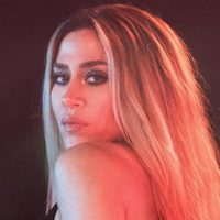 ¡Se cayó en tarima! Jimena Barón empezó este 2020 con el pie izquierdo por problemas en de salud